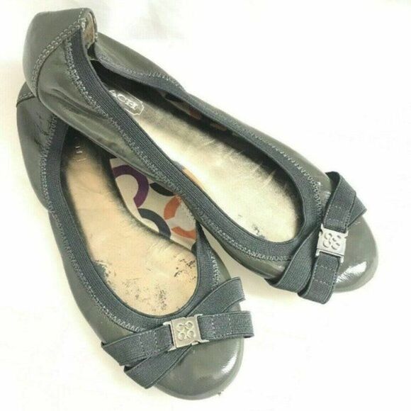 Coach Gray Patent Leather Ballet Flats “Dwyer” Size 5.5 Y - Picture 1 of 7